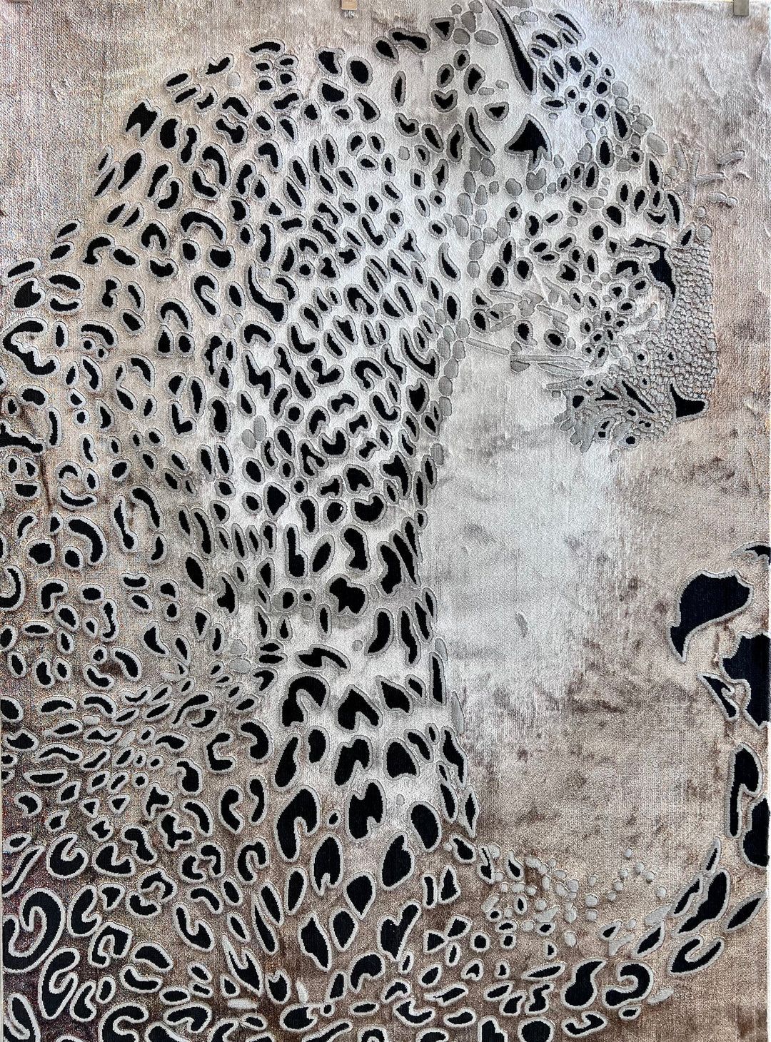 TIGER BLACK AND WHITE RUG
