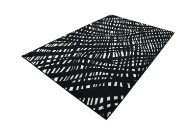 BLACK AND WHITE RUG