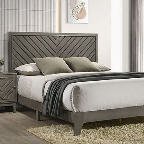 QUEEN WOODEN BEDFRAME