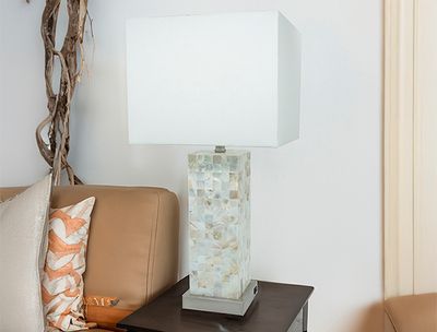 TABLE LAMP