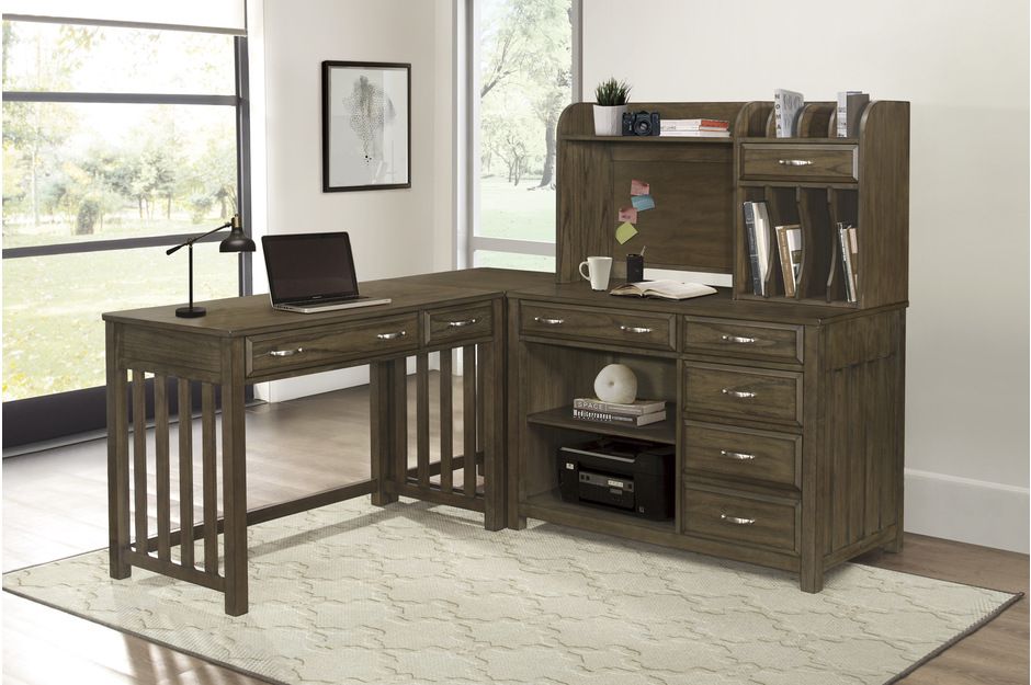 WOODEN OFFICE DESK