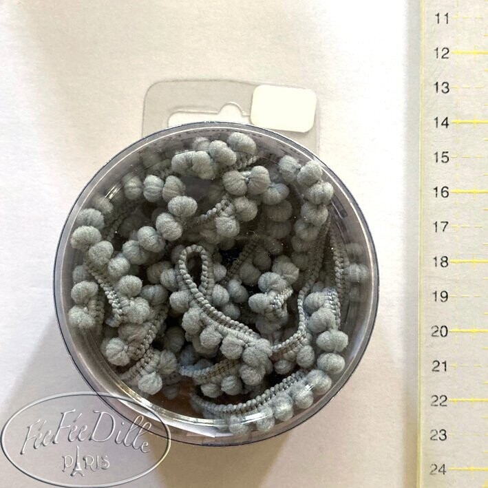 GALON A POMPONS GRIS PERLE