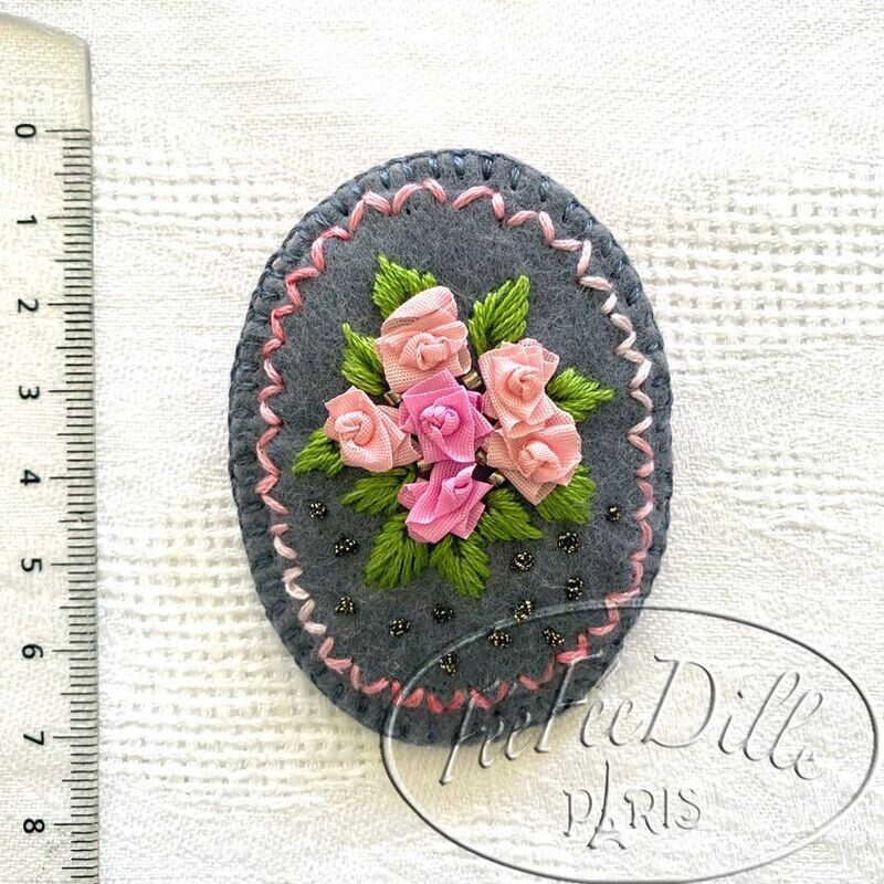 BROCHE MARIE-ANTOINETTE