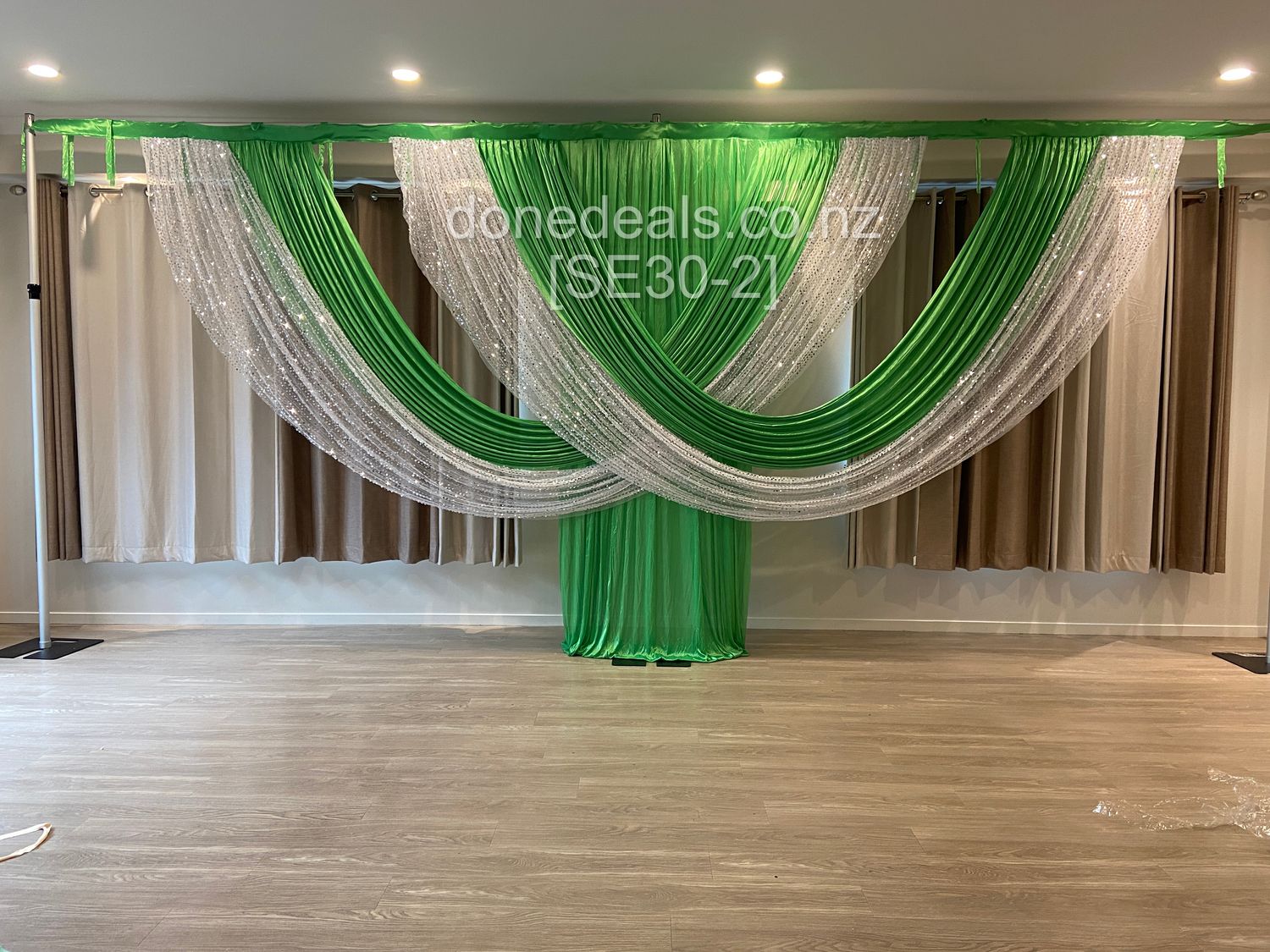 [SE30-2] Front design Backdrop 6x3 + Sequin