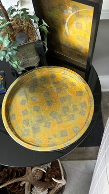 “Glowing Grid” Round Tray