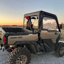 Can-Am Defender 2 seat