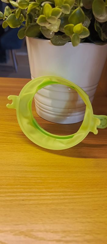 Rubber Dental retractor