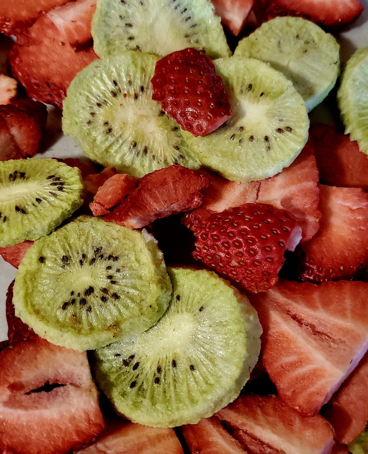 Freeze Dried Sugared Kiwi and Strawberries