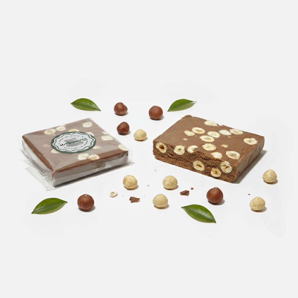 Haselnuss-Nougat mit ganzen Nüssen