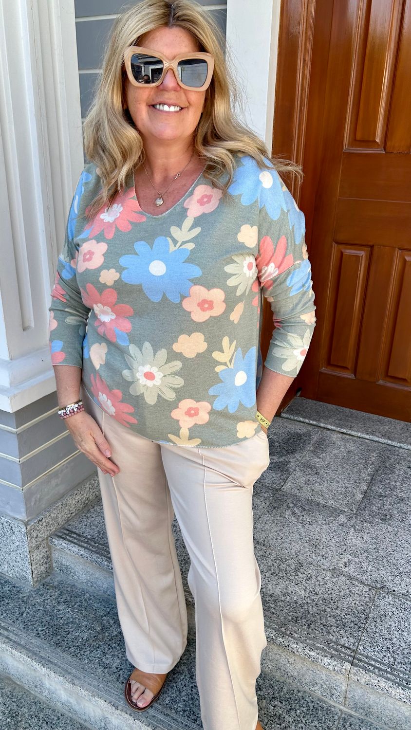 Cute Flower Print Jumper in Charcoal