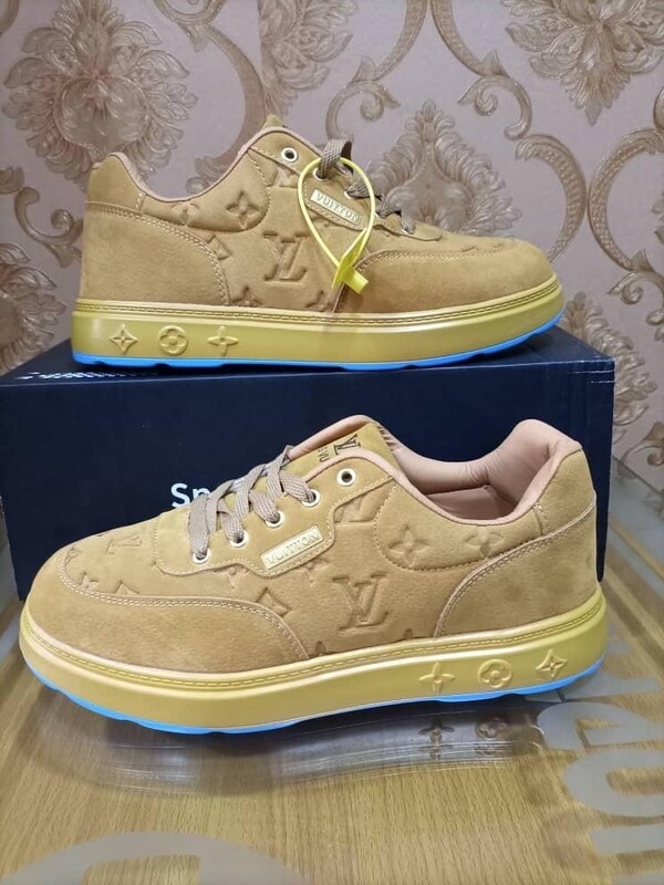 Louis Vuitton✔