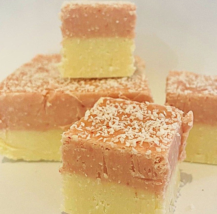 Fudge: Coconut Ice (price per box, approx. 350g)