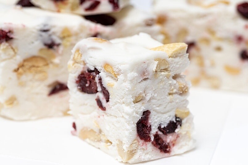 Fudge: Cranberry &amp; Cashew Nougat (price per box, approx. 350g)