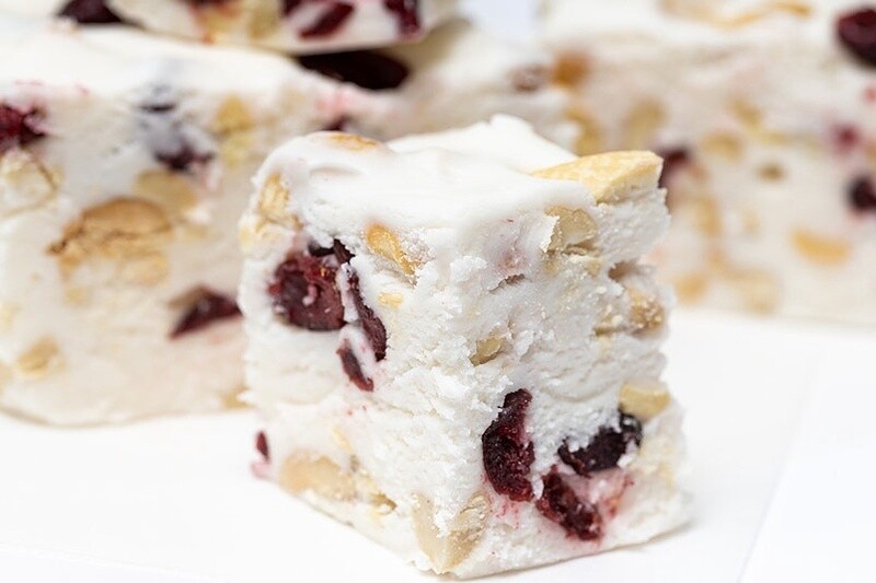 Fudge: Cranberry &amp; Cashew Nougat (price per box, approx. 350g)