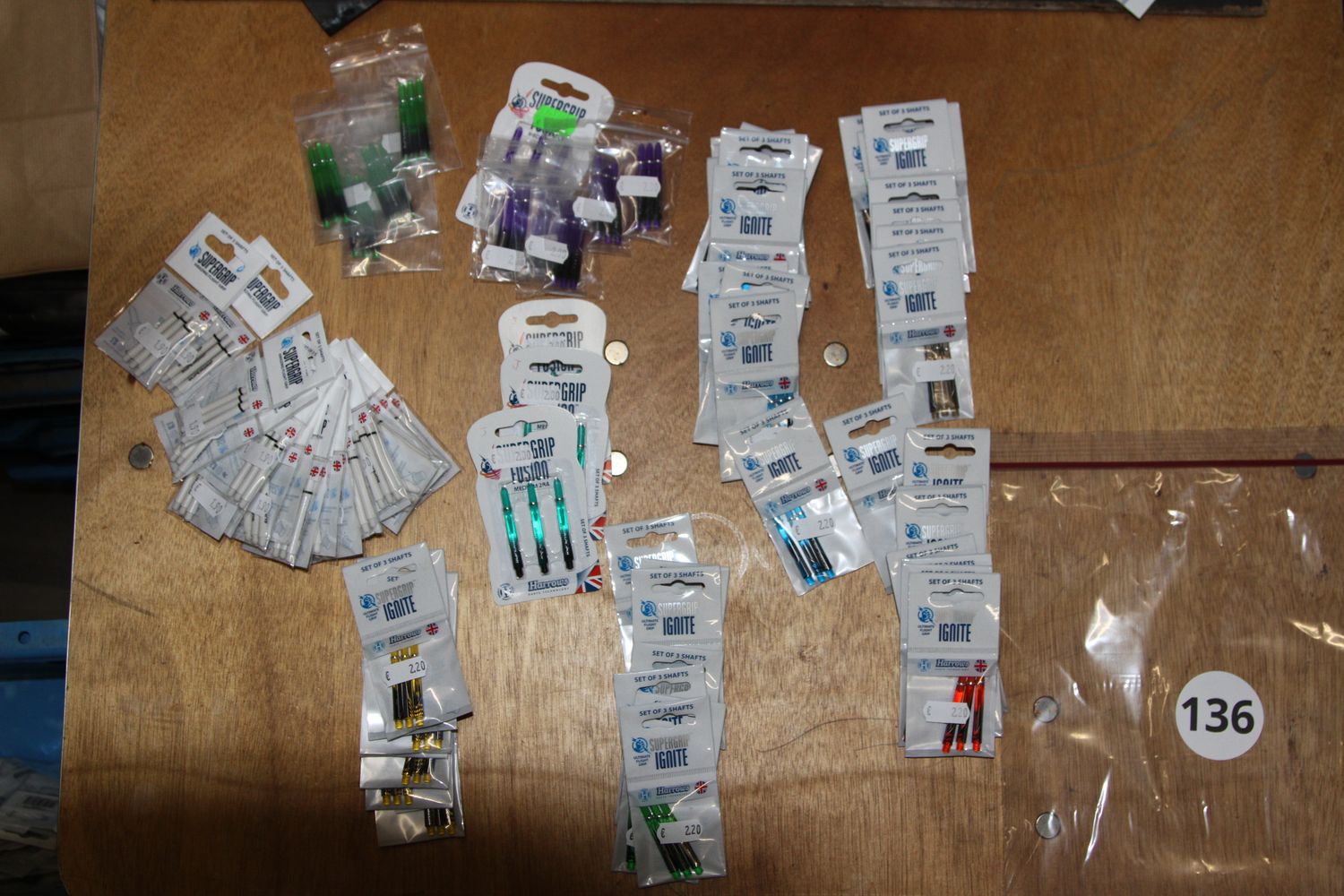 Kavel 136,  Super Grip, Fision, Ignite, Medium, Oranje, Aqua, Groen, Jade, Smokey,Blauw, Paars,  86 Sets van 3 Stuks