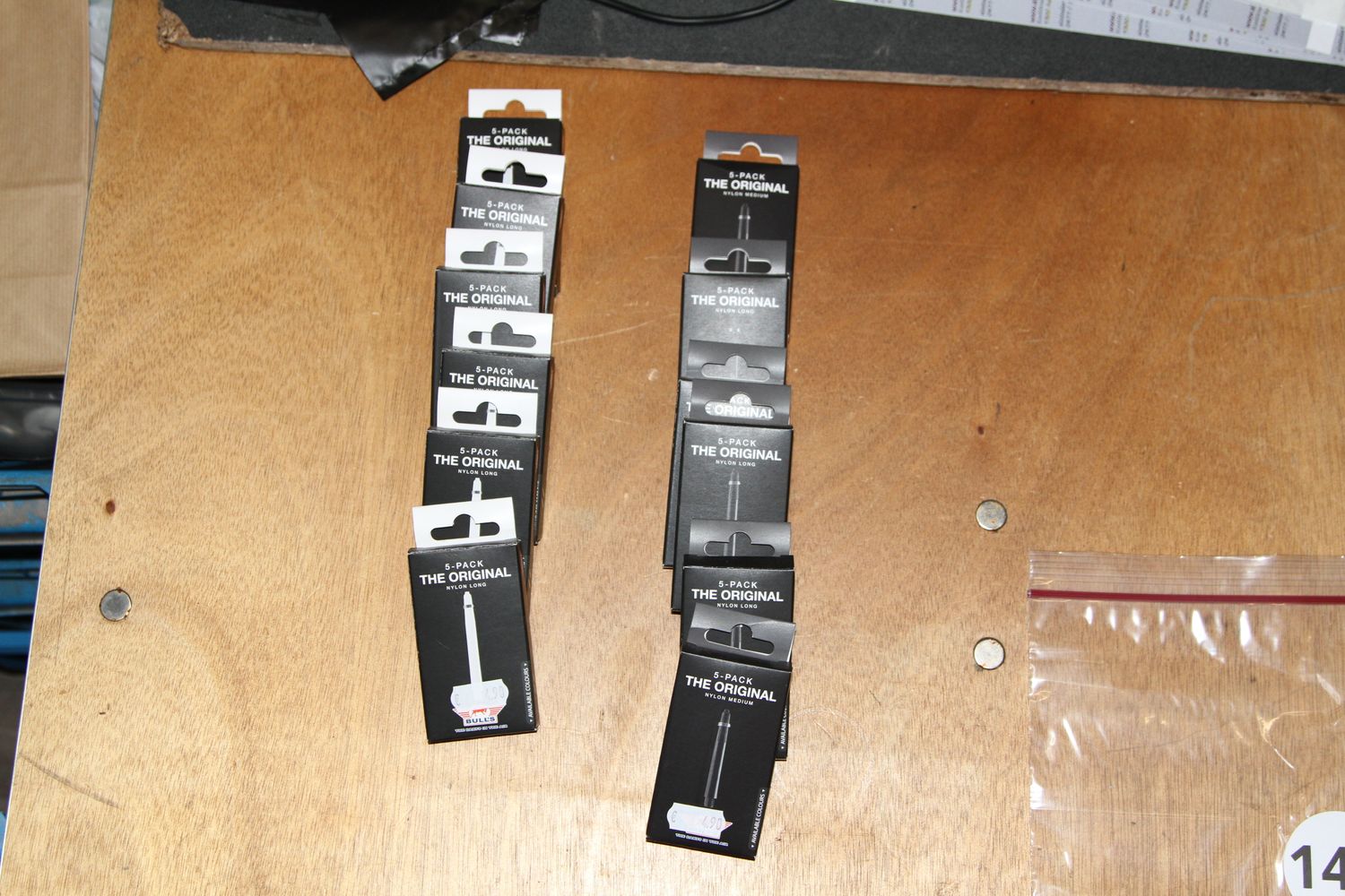 Kavel 148,  Nylon Shaft, Medium, Wit, Zwart,  14 Sets van 15 Stuks