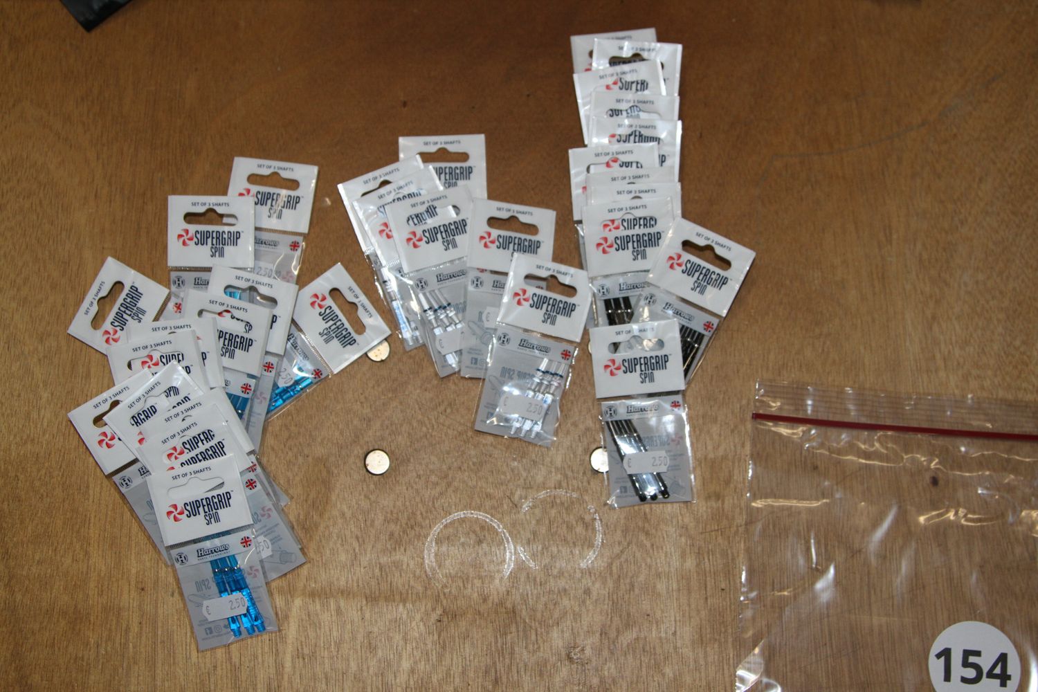 Kavel 154,  Supergrip Spin, Medium, Zwart-Zilver,  Aqua, Clear, 33 sets van 3 Stuks