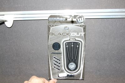 Kavel 279,  Winmau, Black Out, 21 gram