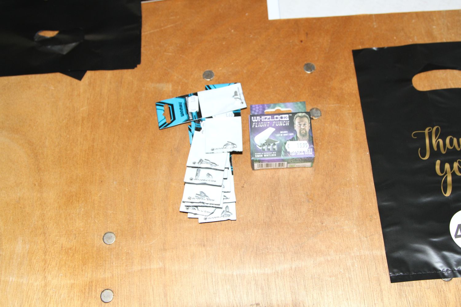 Kavel 408,  Whizlock Flight Punch, Whizlock Caps, 15 stuks