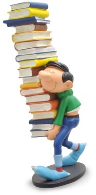Beeld, Guust Flater met stapel boeken, Gaston