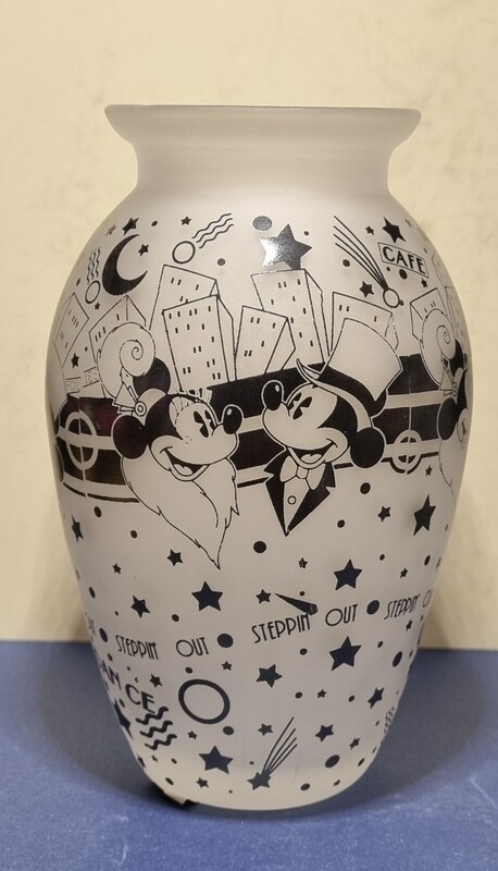 Vaas, steppin' Out, Mickey &amp; Minnie Mouse