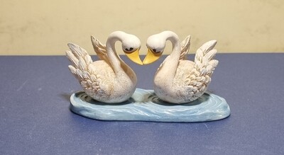 Set van 4 beeldjes, Swans, Topiary, Flower,  Basket, Trellis &amp; Cat, Enesco