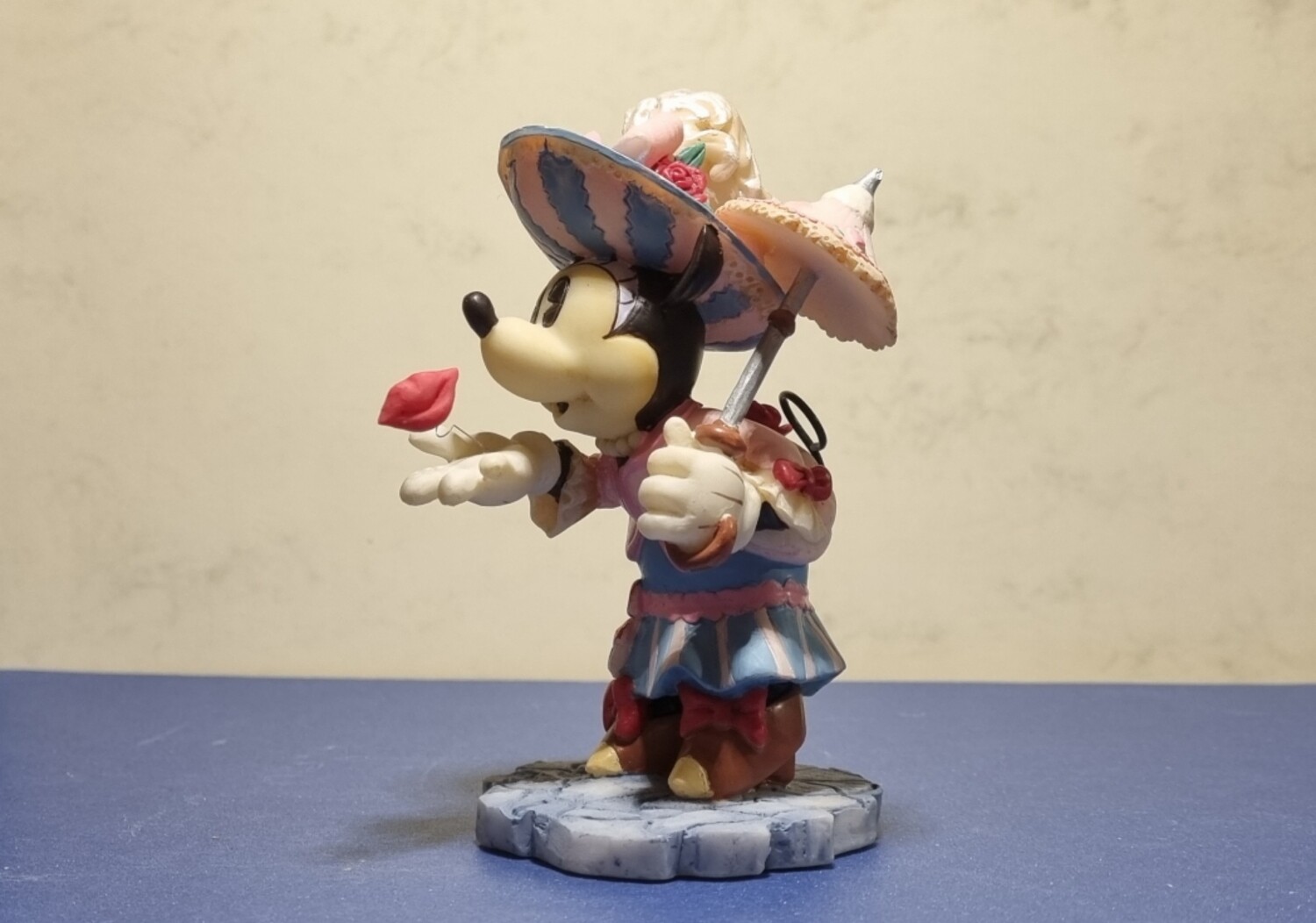 Beeldje, Minnie Blowing Kiss, Minnie Mouse, Enesco