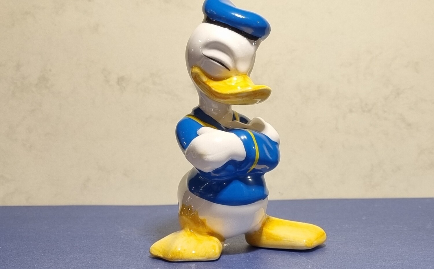 Beeldje, Donald Arms Crossed, Donald Duck, Disney