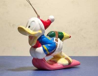 Hangend Ornament, Donald on Ski&#39;s, Donald Duck, Enesco 