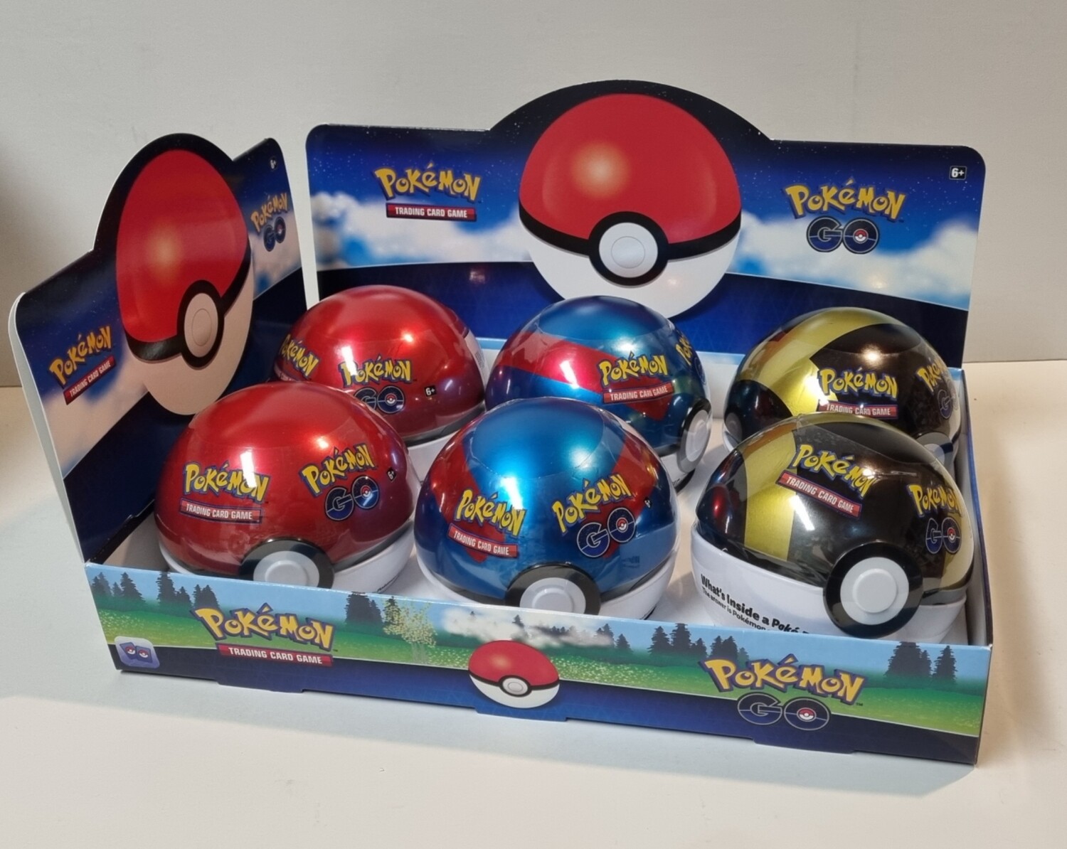 Pokéball Tin, Pokémon Go (3 boosterpacks & 2 Stickersheet & Metalen Pokéball)