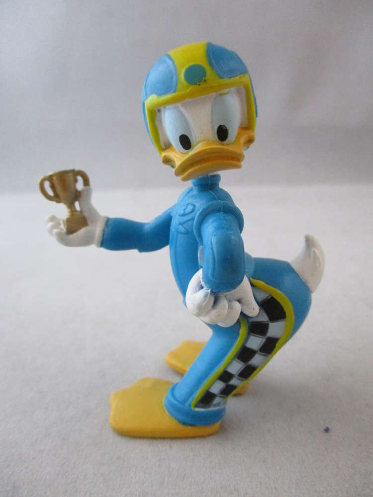 Figuurtje, Donald Duck, Autocoureur