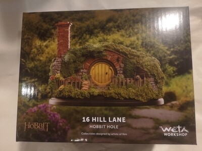 Statue 16 Hill Lane, Hobbit Hole, The Hobbit An Unexpected Journey