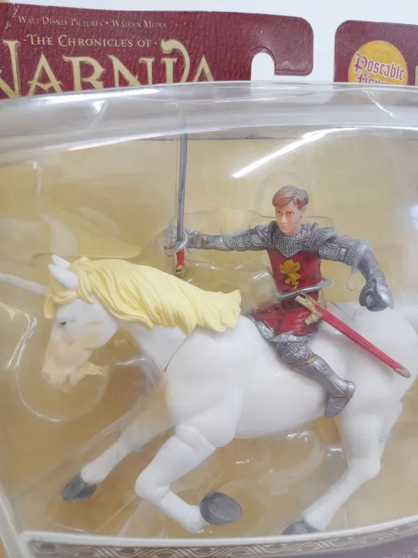 Posable Figures, Peter Pevensie &amp; Unicorn, Narnia The Lion, The Whitch and the Wardrobe