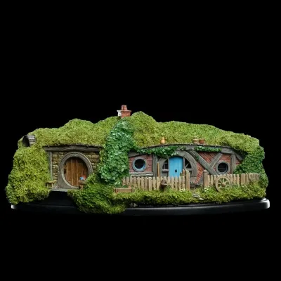 Statue 24 Gandalf's Cutting , Hobbit Hole, The Hobbit An Unexpected Journey