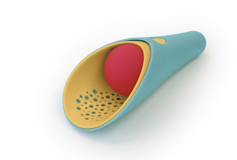 Cuppi Banana Bleu with Cherry ball