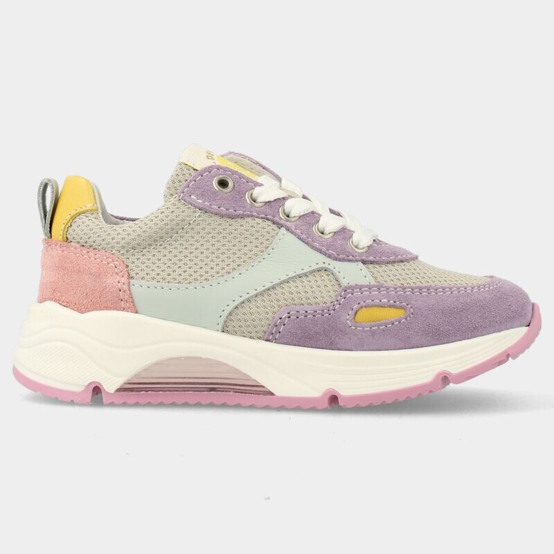 Paarse Sneakers Girl