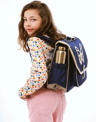 Naar school