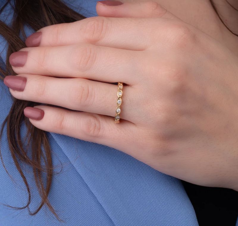 Friends Inez ring GD.