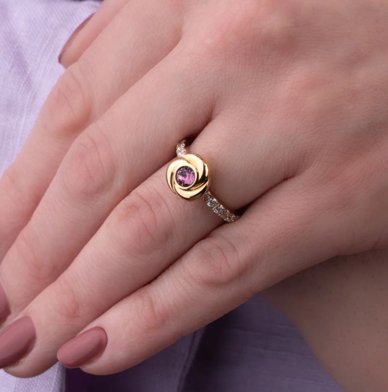 Vivid Rosette Steentje