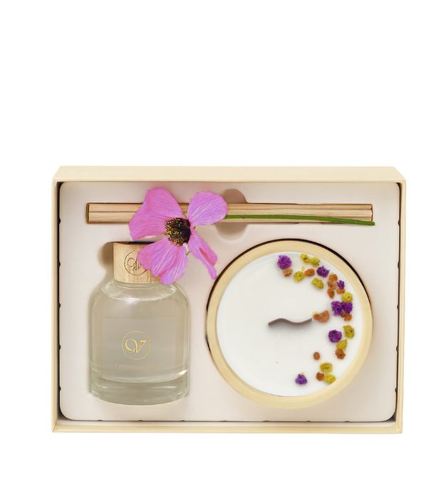 Cadeaubox (150ml geurstokjes met zijden bloem &250g geurkaar)Coco Cilou