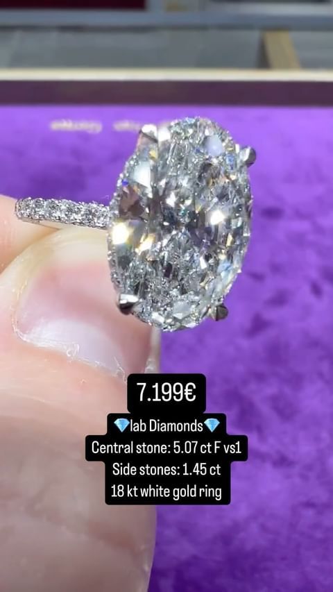 5ct Oval Cut With Side Diamonds 5ct Oval Cut With Side Diamonds