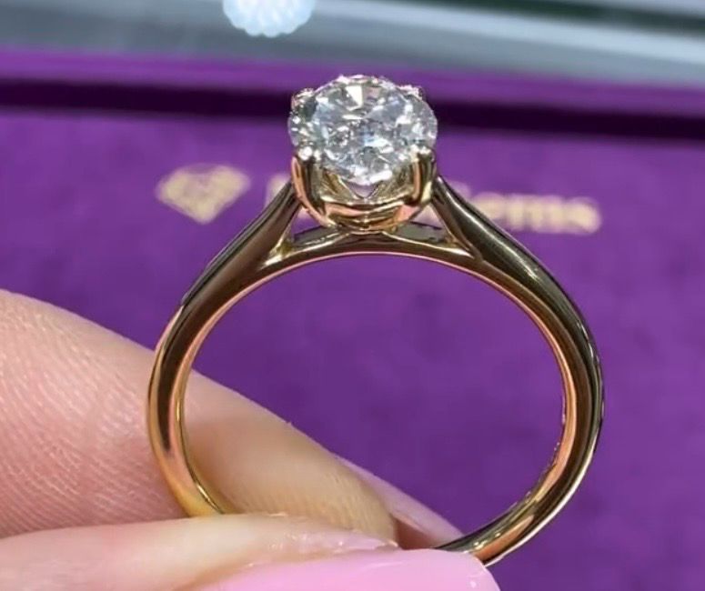 1.5ct Oval Classic Cathedral