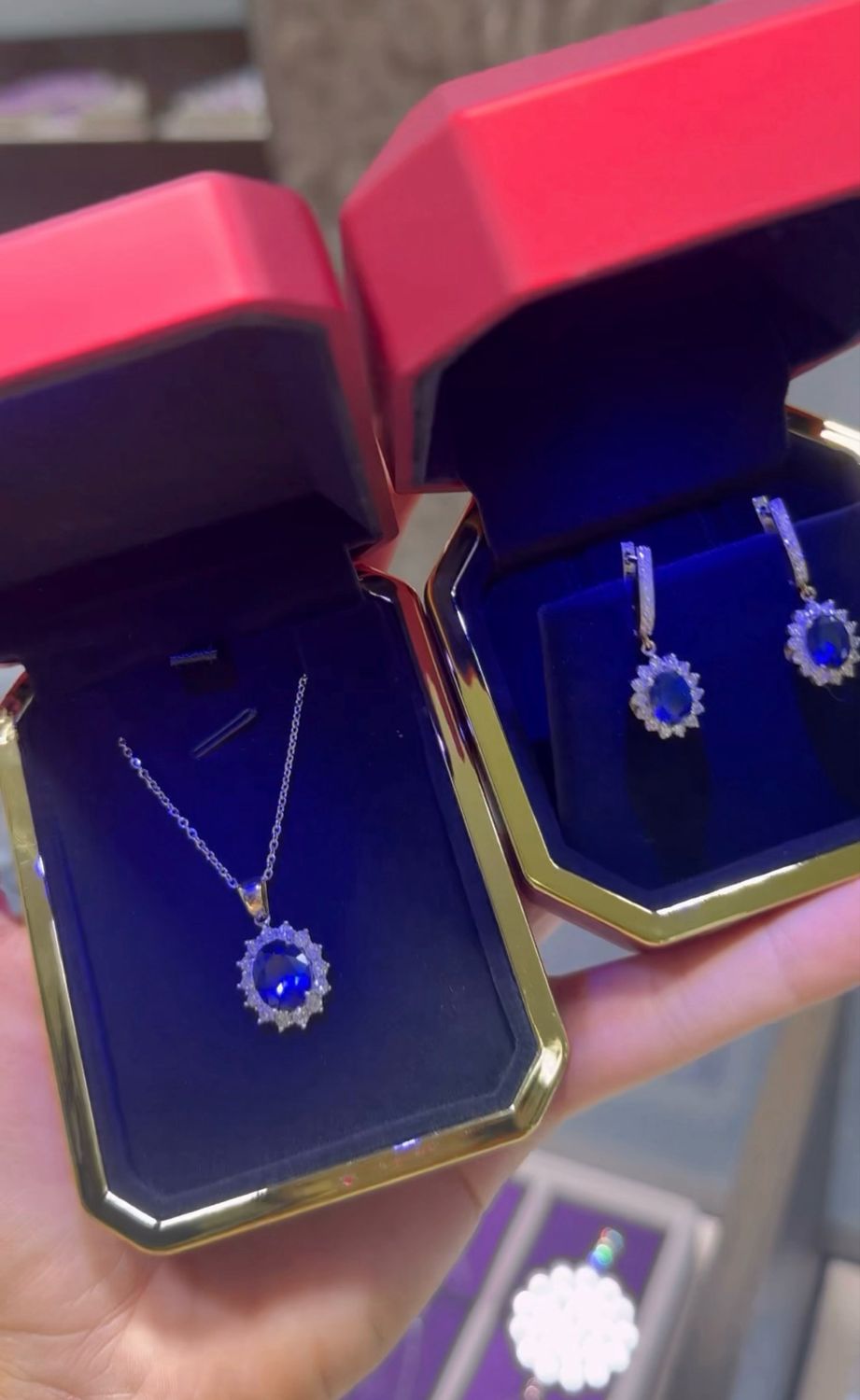 Sapphire & Diamonds Necklace