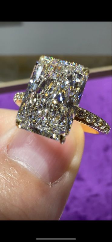 Radiant Cut Pave 2CT Central Radiant Cut Pave 2CT Central