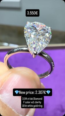 3ct Pear Shape Ring (F Vs1) 3ct Pear Shape Ring (F Vs1)