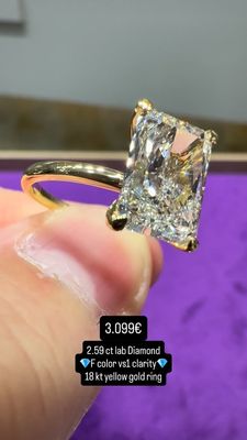 2.5ct Radiant Cut Classic 2.5ct Radiant Cut Classic