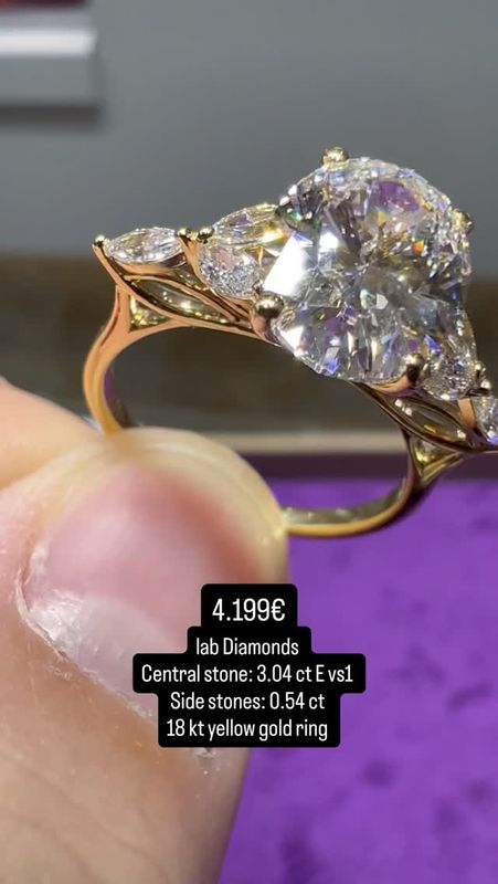 Oval Cut With Side Marquise