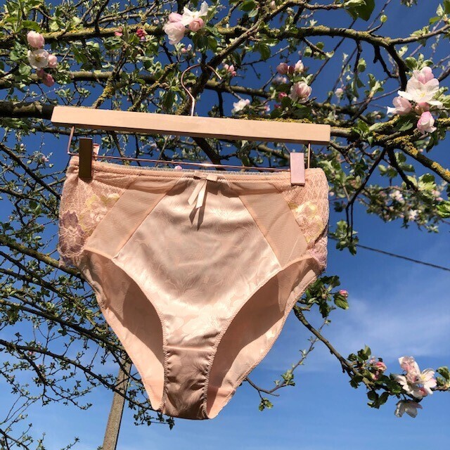 AMOENA ARYA SLIP ROZE NUDE LILA