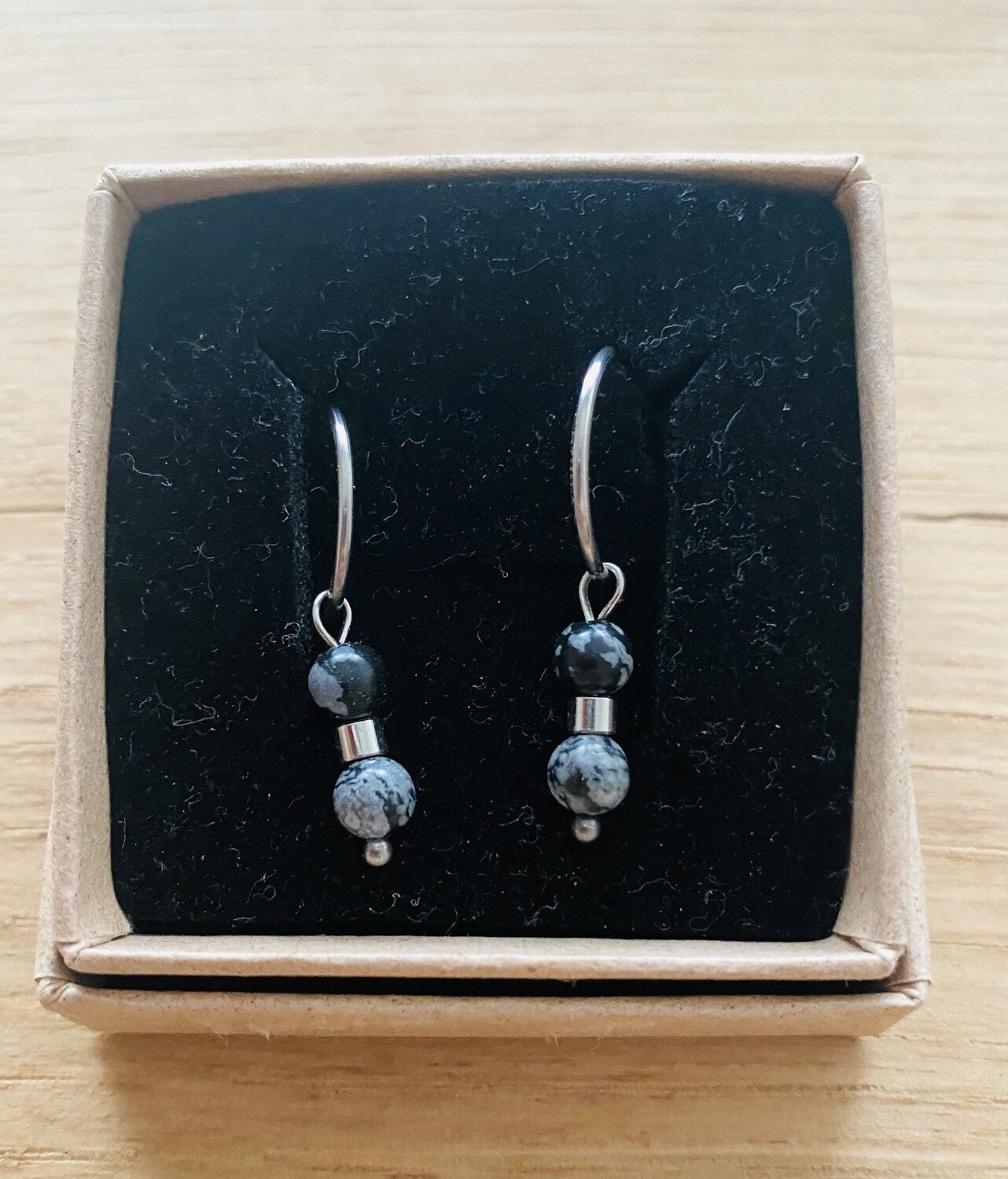 Oorbellen - hangers met steentjes, Kleur: Zilver - grijs