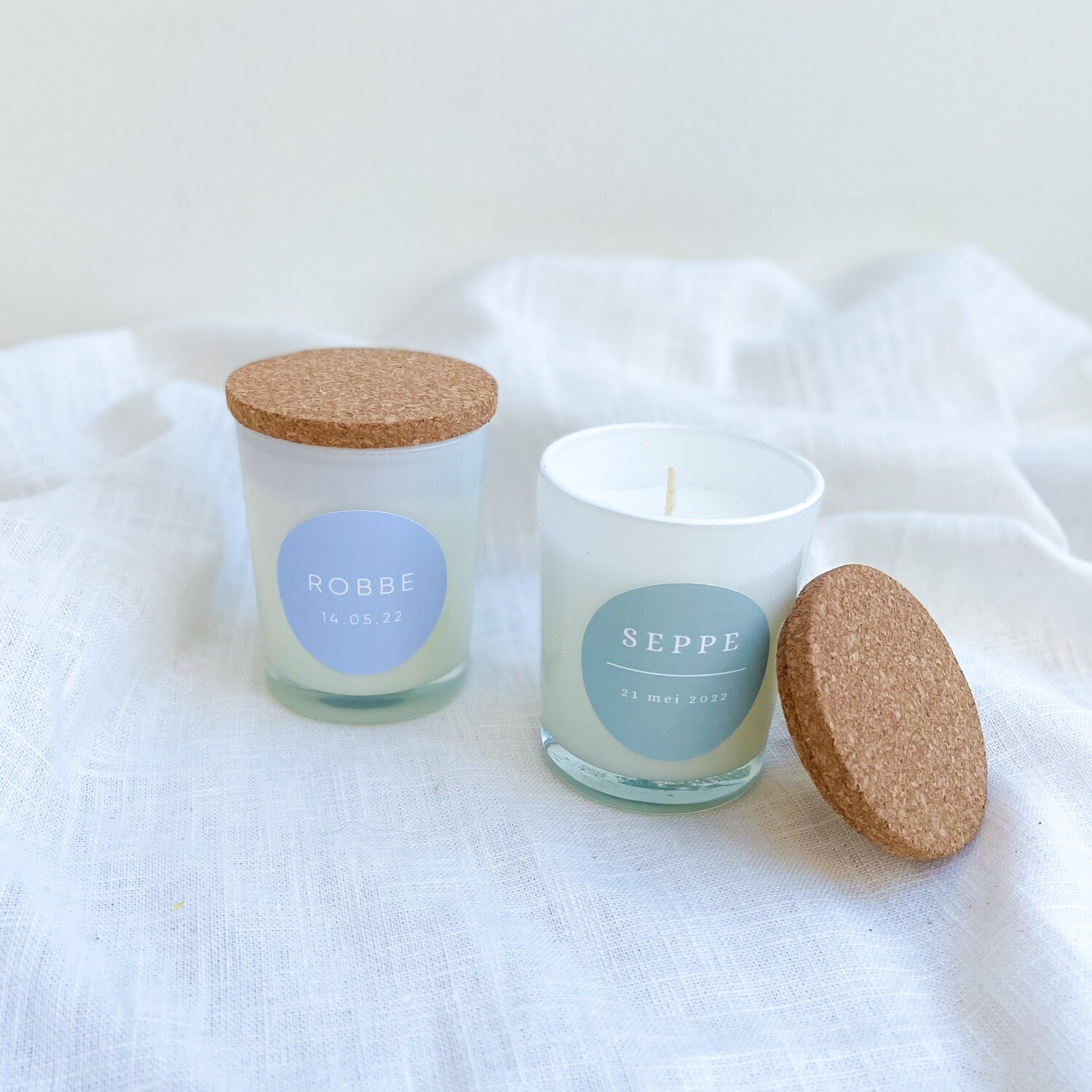 Geurkaarsje met deksel in kurk